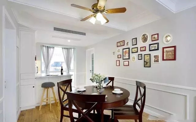 107㎡美式两居，阳台做成吧台，各个空间设计都出乎意料