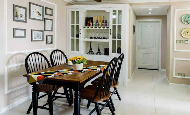 生活的必需品餐边柜具有什么好的作用呢？