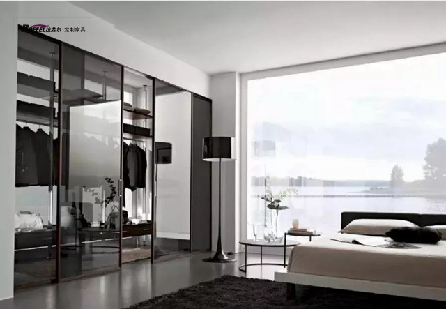 玻璃衣柜到底有什么优点？