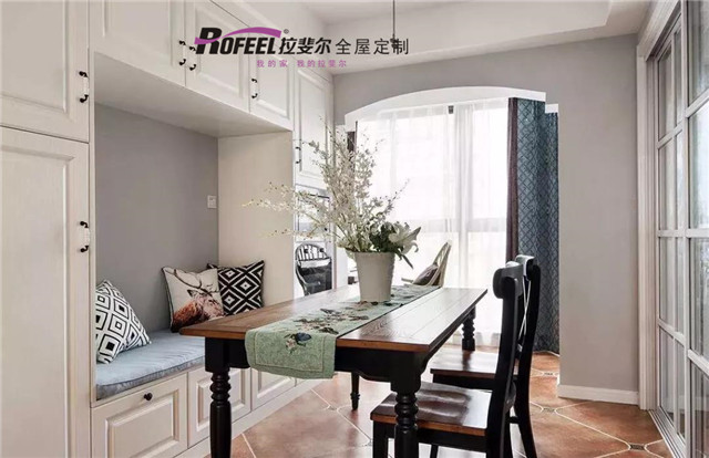 拉斐尔全屋定制|小户型餐厅就餐体验大大提高，只因做对了这件事！