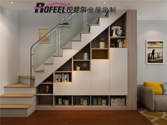 拉斐尔全屋定制|如何利用楼梯下方的空间做收纳?