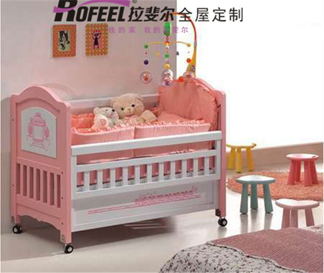 拉斐尔全屋定制|如何给婴儿宝宝选择一张安全舒适的小床？